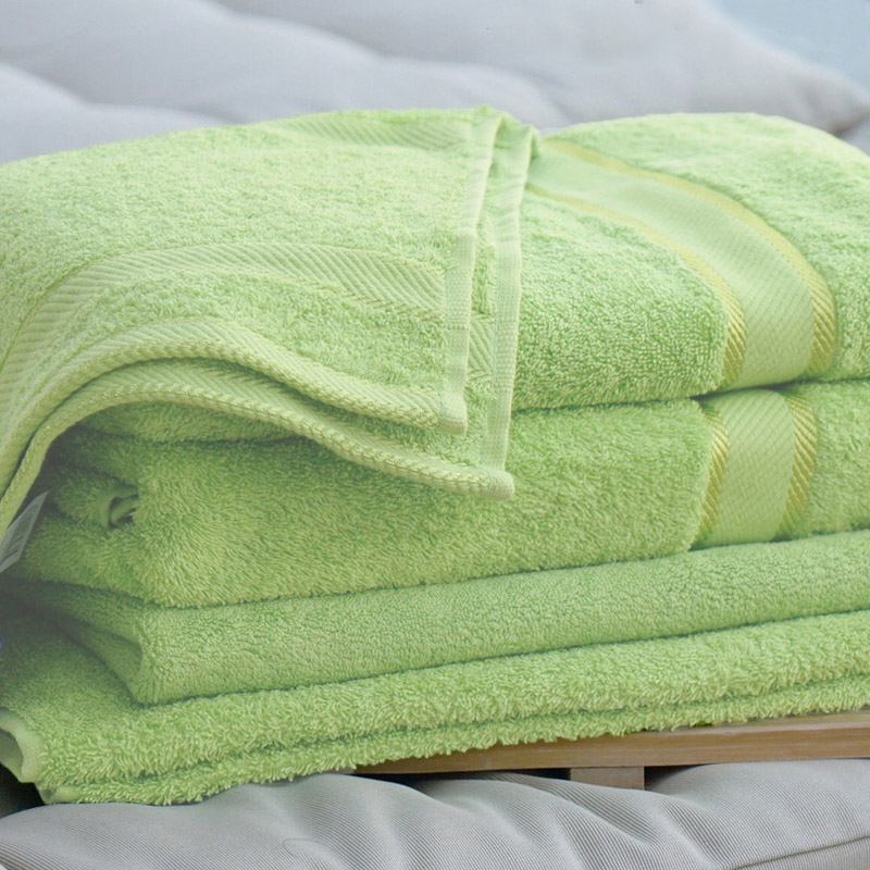 Monogrammed Bath Towel with Embroidered Name - New Apple